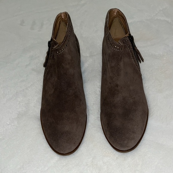 Lucky Brand “cuetifull” little ankle booties - Picture 3 of 9